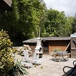 Lägenhet Cozy Forest Cabin, Fenced Garden, Peace & Privacy