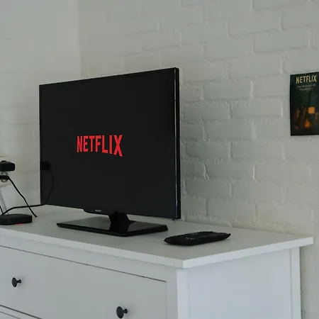 Cozy Forest Cabin, Fenced Garden, Peace & Privacy