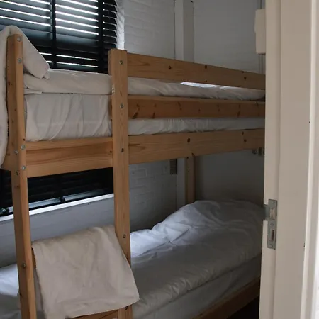 דירה Cozy Forest Cabin, Fenced Garden, Peace & Privacy *