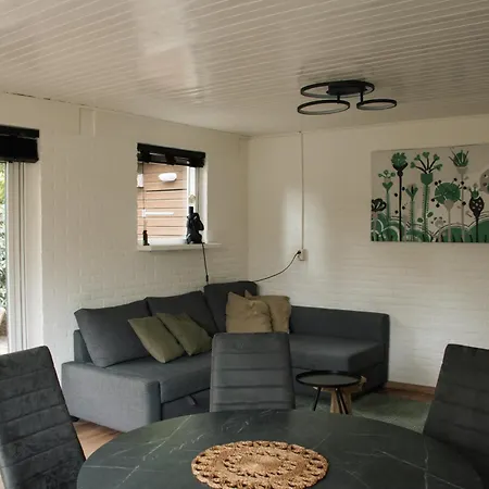 Cozy Forest Cabin, Fenced Garden, Peace & Privacy