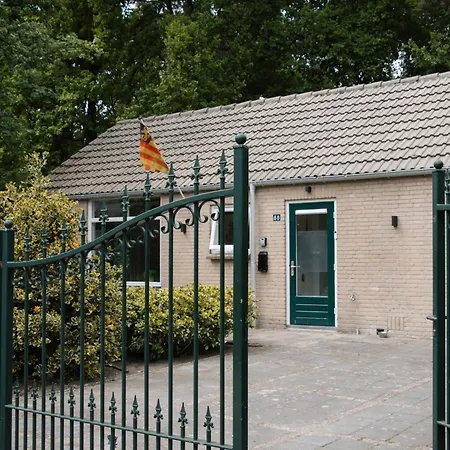 Appartement Cozy Forest Cabin, Fenced Garden, Peace & Privacy
