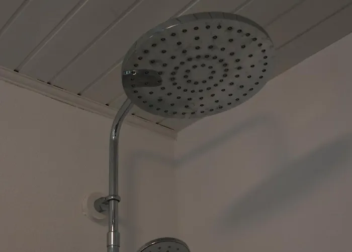 Cozy Forest Cabin, Fenced Garden, Peace & Privacy Apartment *