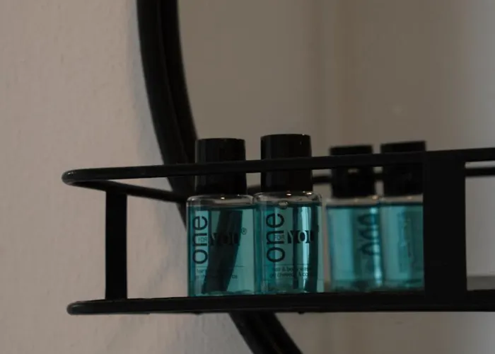 Cozy Forest Cabin, Fenced Garden, Peace & Privacy *