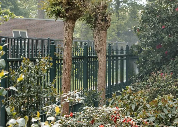 Cozy Forest Cabin, Fenced Garden, Peace & Privacy Apartment *