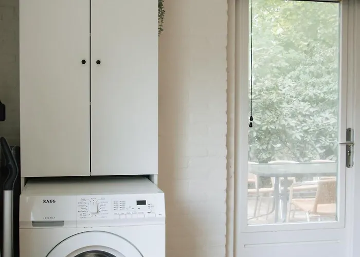 Apartment Cozy Forest Cabin, Fenced Garden, Peace & Privacy