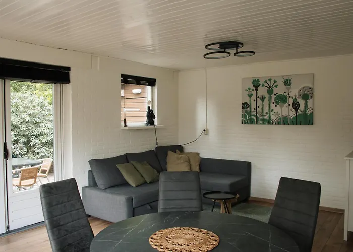 Cozy Forest Cabin, Fenced Garden, Peace & Privacy