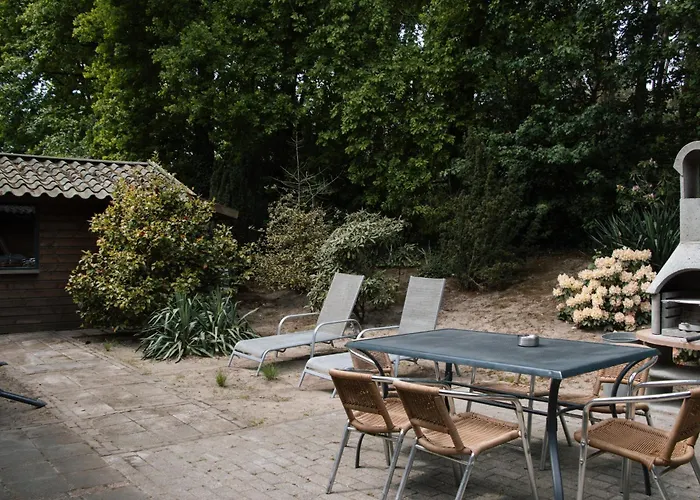 Cozy Forest Cabin, Fenced Garden, Peace & Privacy Luyksgestel