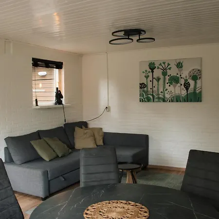 Cozy Forest Cabin, Fenced Garden, Peace & Privacy Apartman *